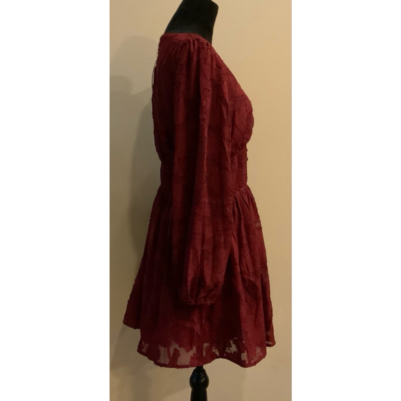 Women's Lulus Burgundy Dress size XL - Picture 4 of 6